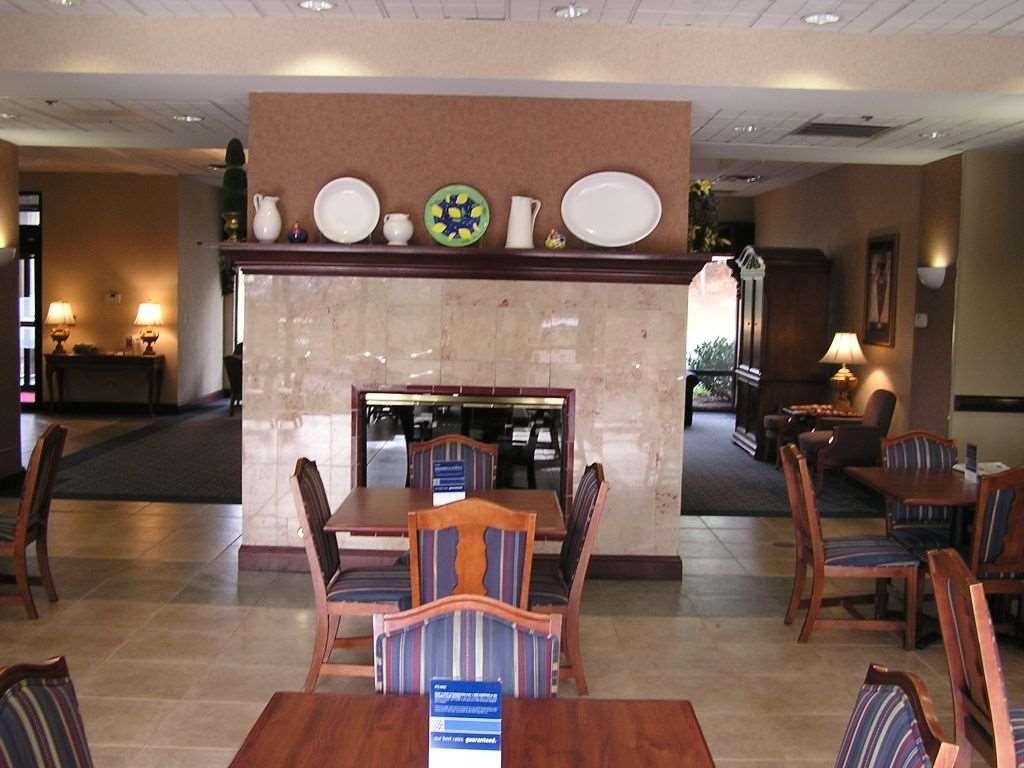 Hampton Inn & Suites Atlanta-Galleria Smyrna Restaurante foto